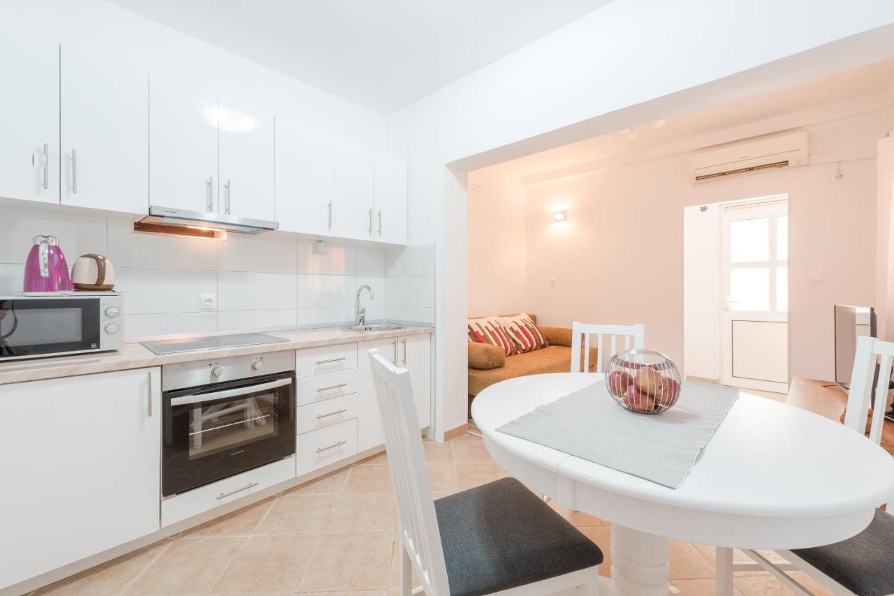 Ivy'S Cozy Corner Apartment ดูบรอฟนิก ภายนอก รูปภาพ
