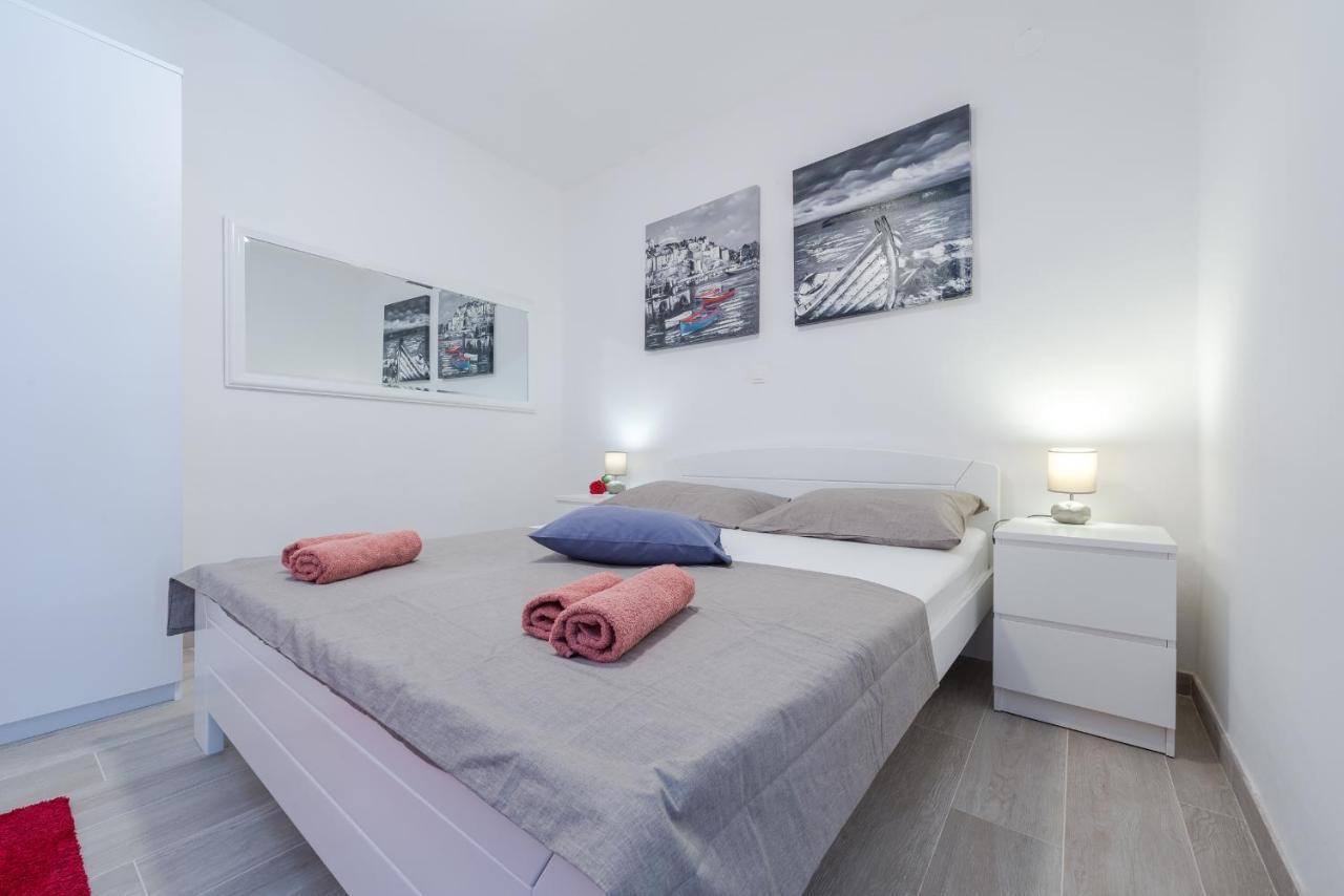 Ivy'S Cozy Corner Apartment ดูบรอฟนิก ภายนอก รูปภาพ