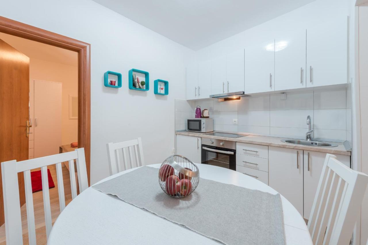 Ivy'S Cozy Corner Apartment ดูบรอฟนิก ภายนอก รูปภาพ