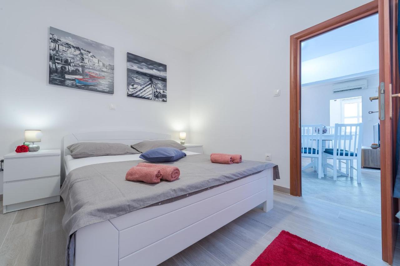 Ivy'S Cozy Corner Apartment ดูบรอฟนิก ภายนอก รูปภาพ